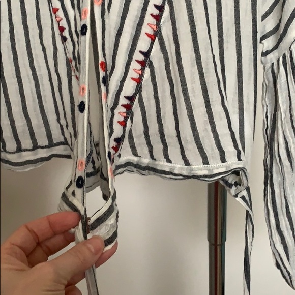 Altair’s State | Crop Top - Picture 6 of 8